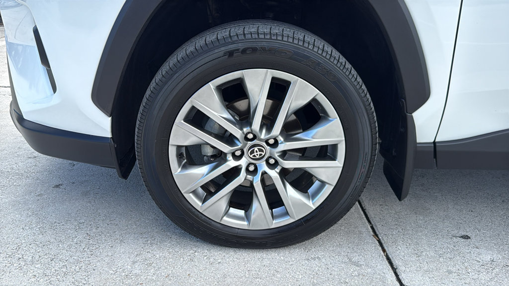 Used 2024 Toyota RAV4 XLE Premium FWD image 19