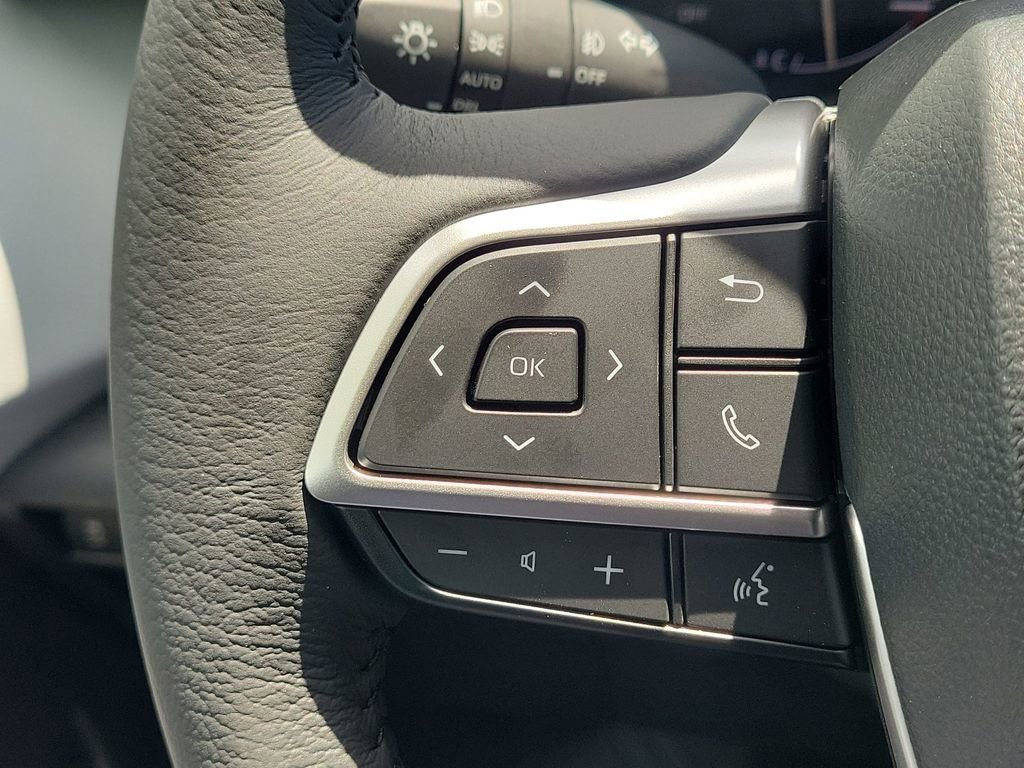 New 2026 Toyota Sienna XLE FWD image 9