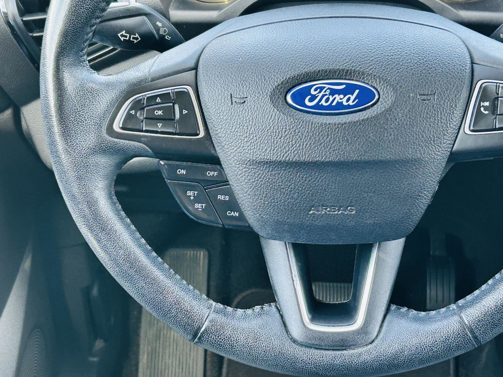 Used 2019 Ford Escape Titanium FWD image 14