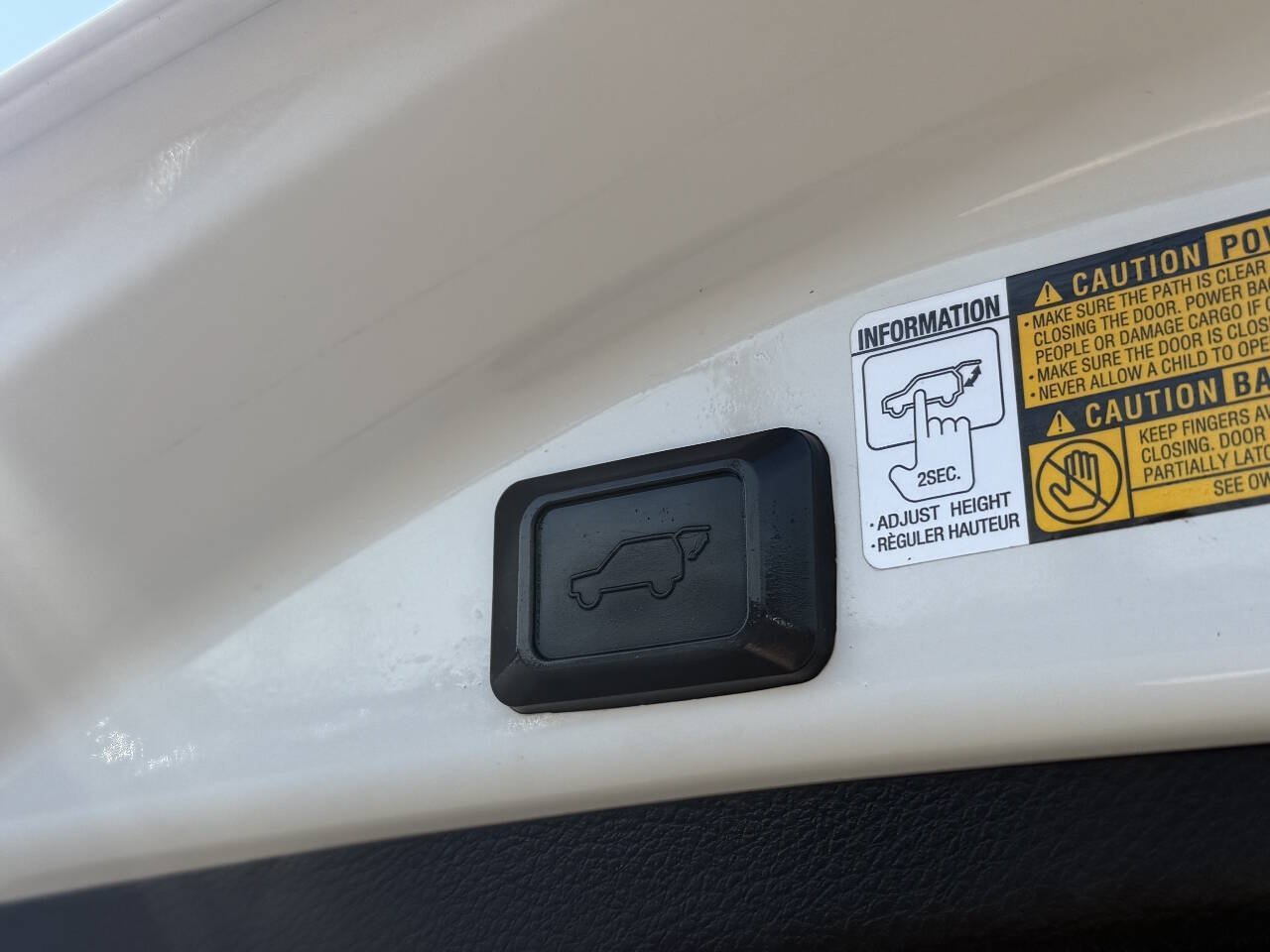 Used 2013 Toyota RAV4 Limited FWD image 20
