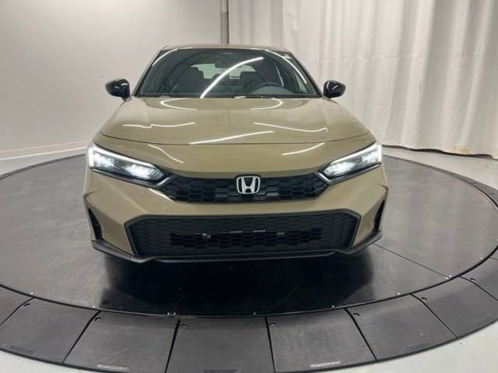 Used 2025 Honda Civic Sport image 2