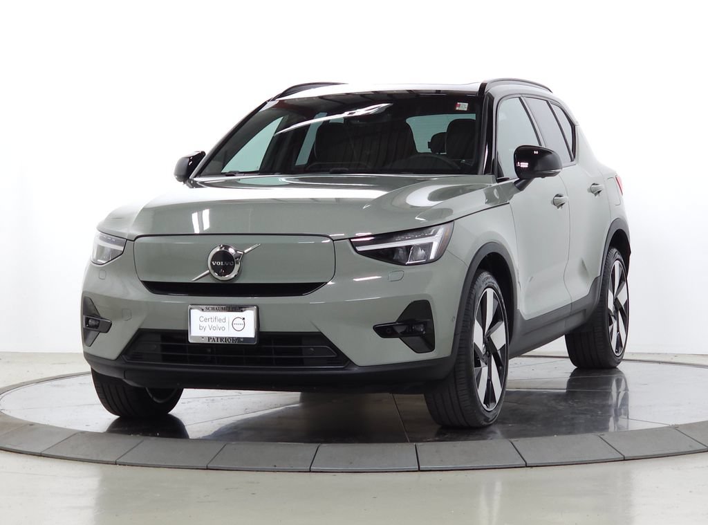 Used 2023 Volvo XC40 Recharge Plus w/ Protection Package Premier AWD/4WD image 4
