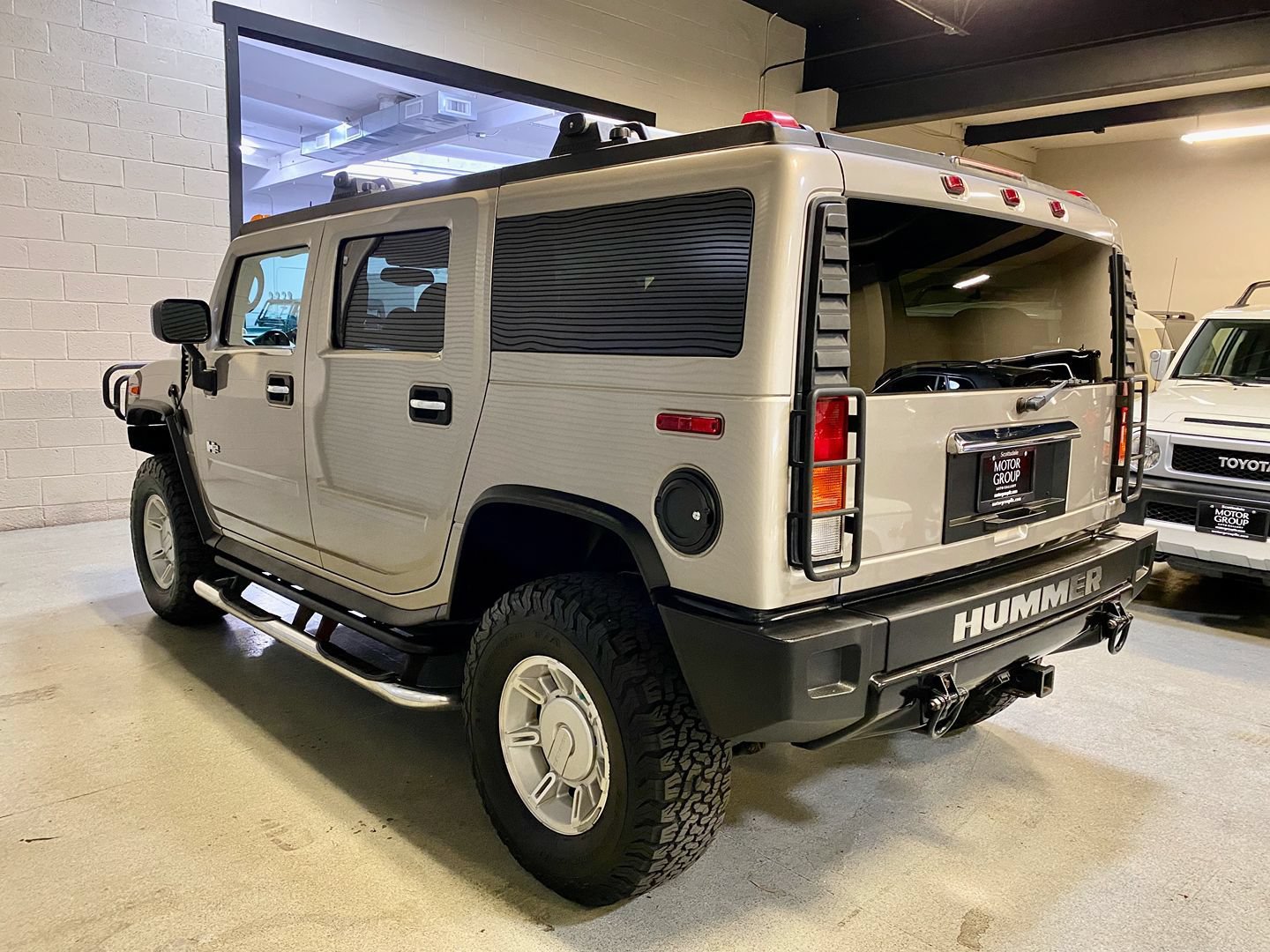 Used 2004 HUMMER H2 w/ Preferred Equipment Group AWD/4WD image 4