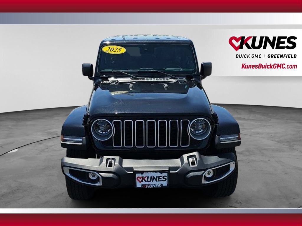Used 2025 Jeep Wrangler Unlimited Sahara AWD/4WD image 13