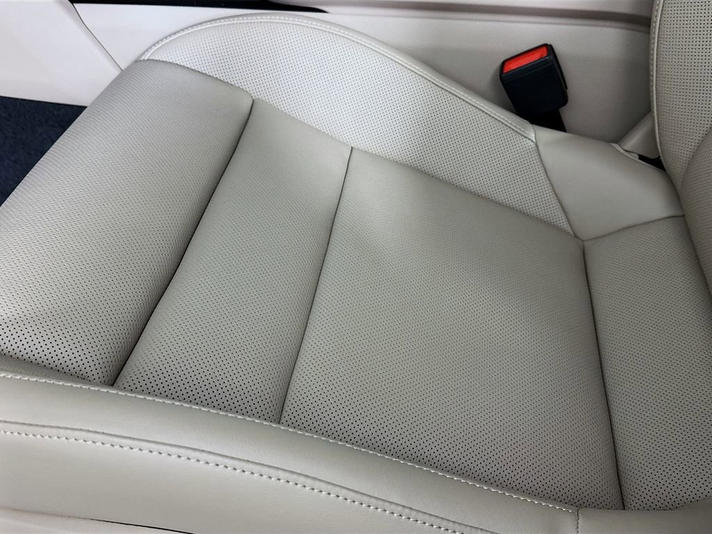 Certified 2025 Porsche Taycan image 21