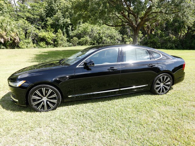 Used 2024 Volvo S90 B6 Plus AWD/4WD image 3