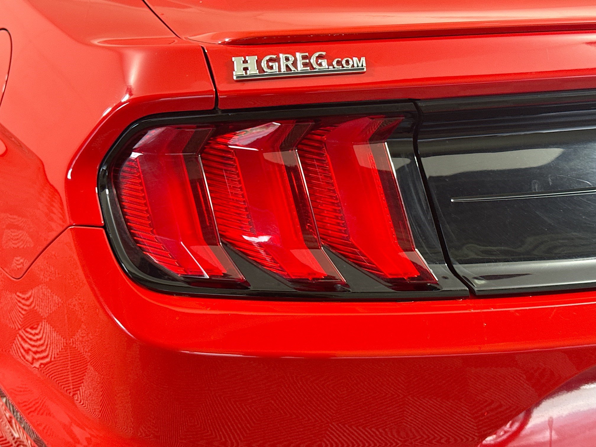 Used 2018 Ford Mustang Coupe w/ Equipment Group 101A RWD image 34