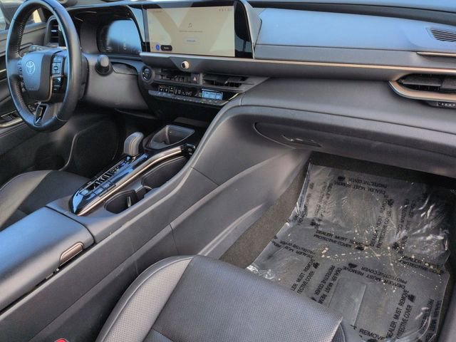Used 2024 Toyota Crown Limited image 30