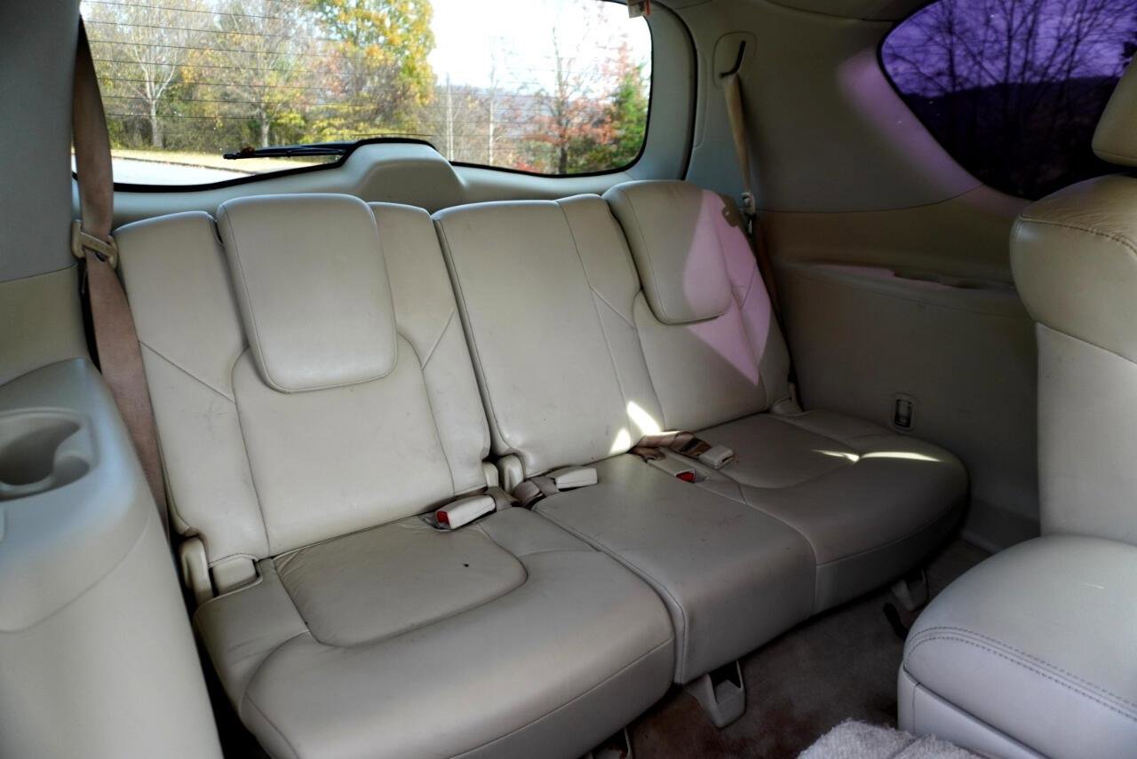 Used 2011 INFINITI QX56 2WD w/ Deluxe Touring Pkg image 23