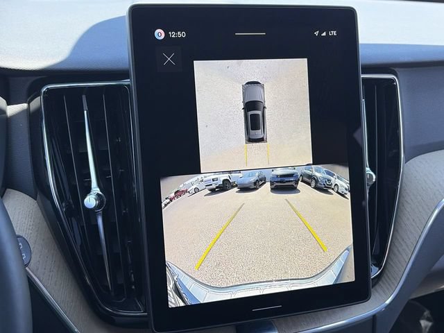 Certified 2026 Volvo XC60 B5 Plus AWD/4WD image 29