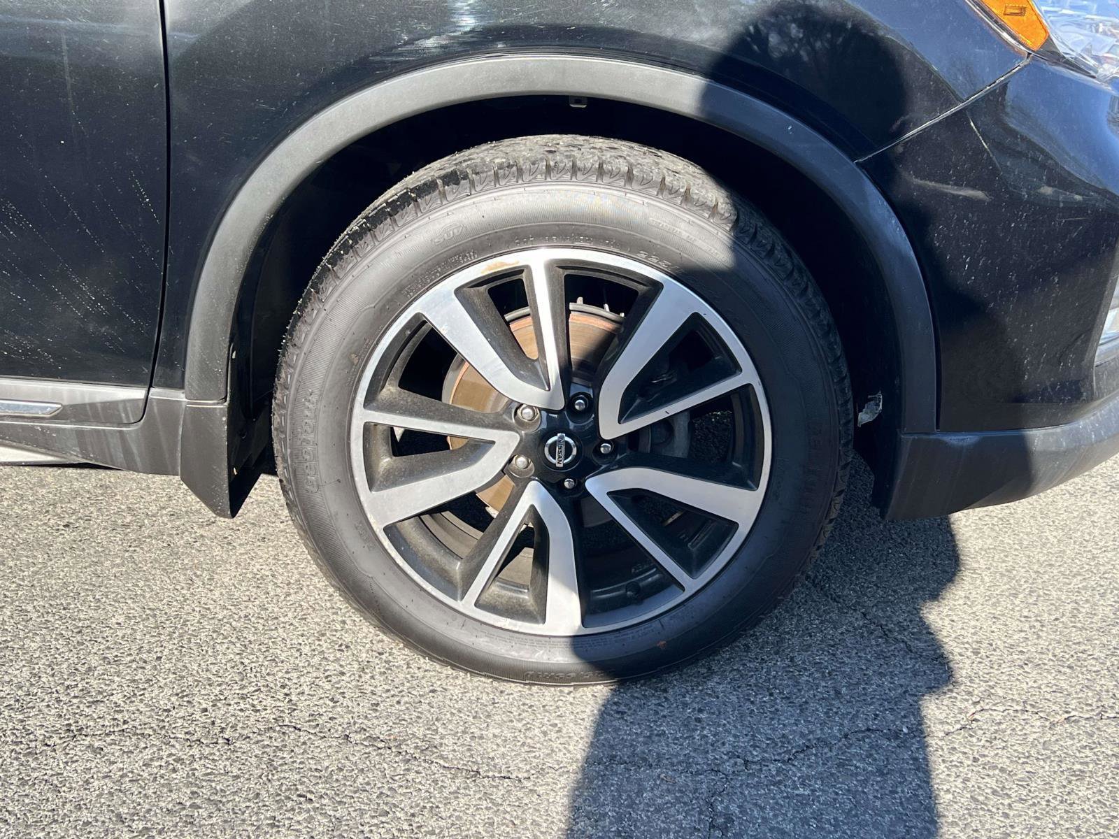 Used 2020 Nissan Rogue SL w/ Premium Package image 7