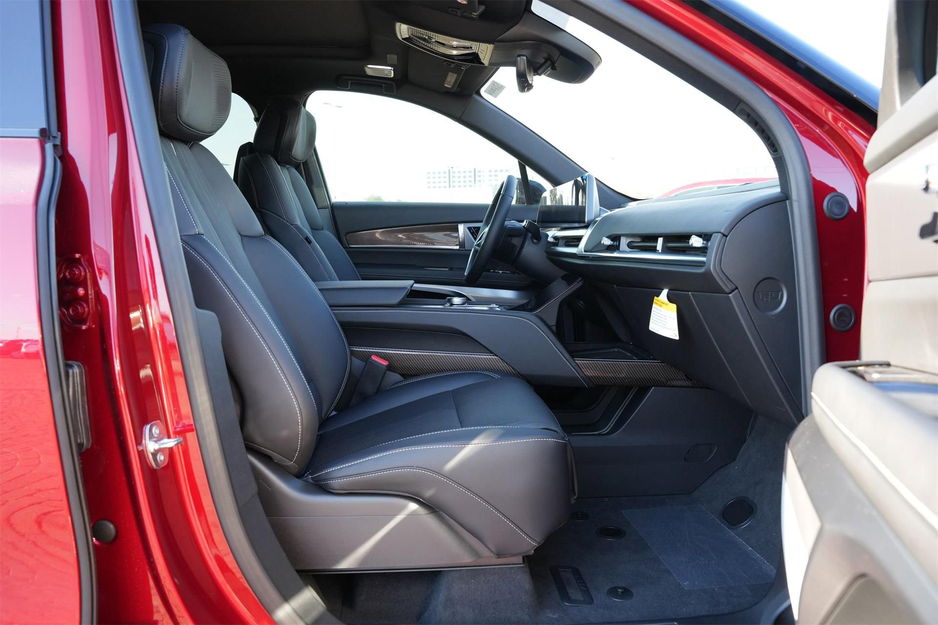 New 2026 Cadillac Vistiq Sport image 25