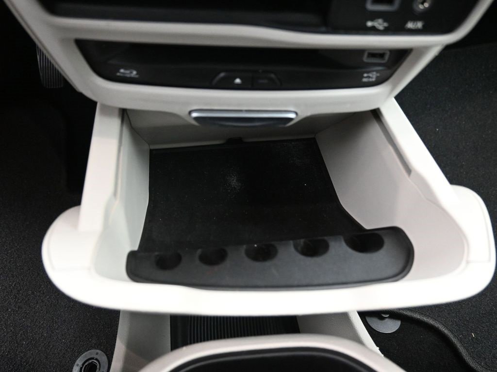 Used 2017 Chrysler Pacifica Touring-L Plus image 32