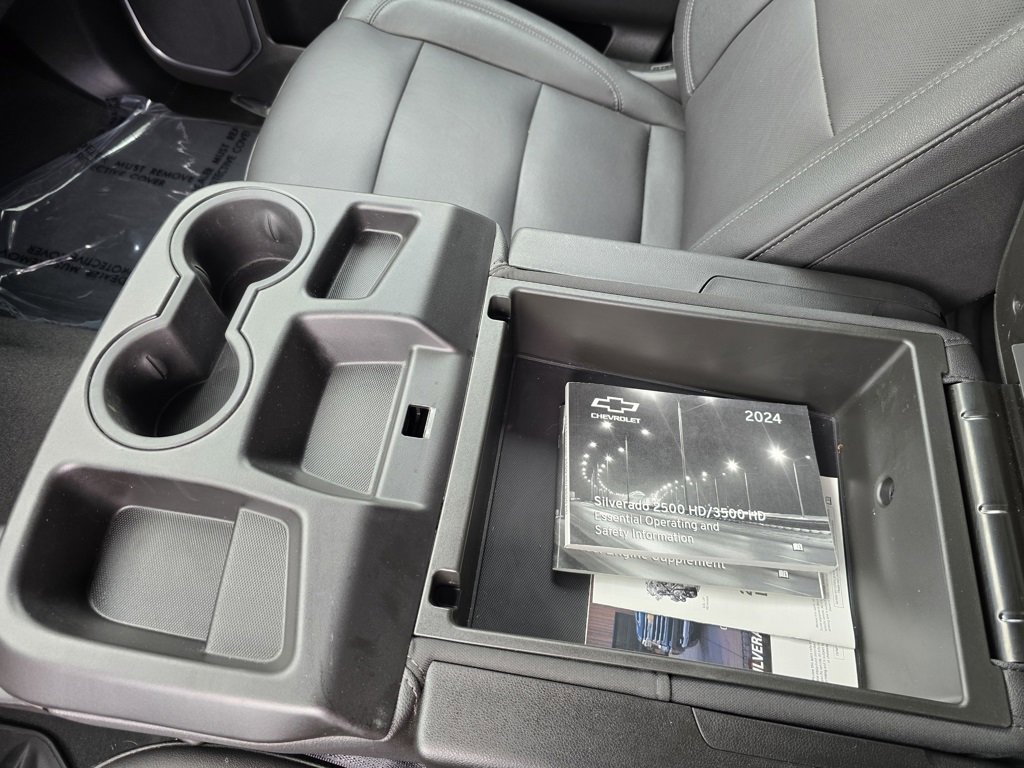 Used 2024 Chevrolet Silverado 2500 LTZ image 33