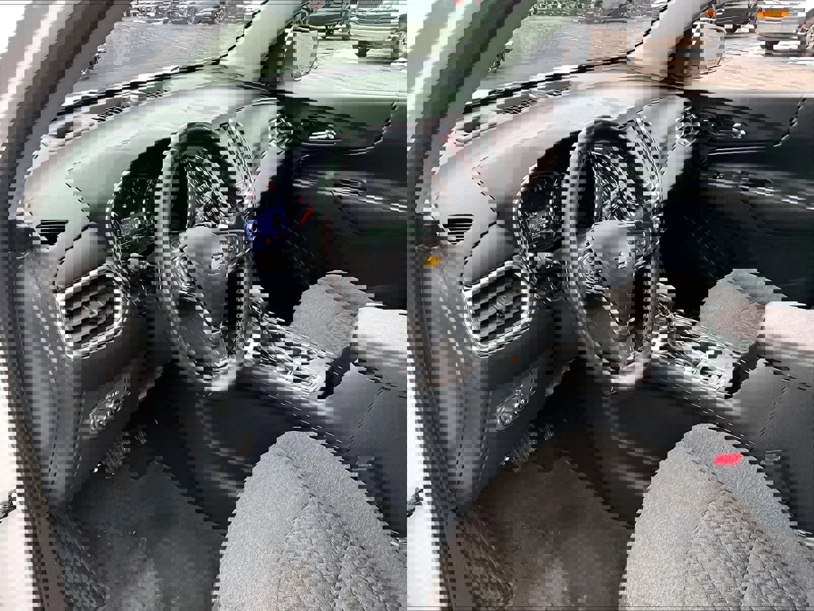 Used 2023 Chevrolet Equinox LT image 7