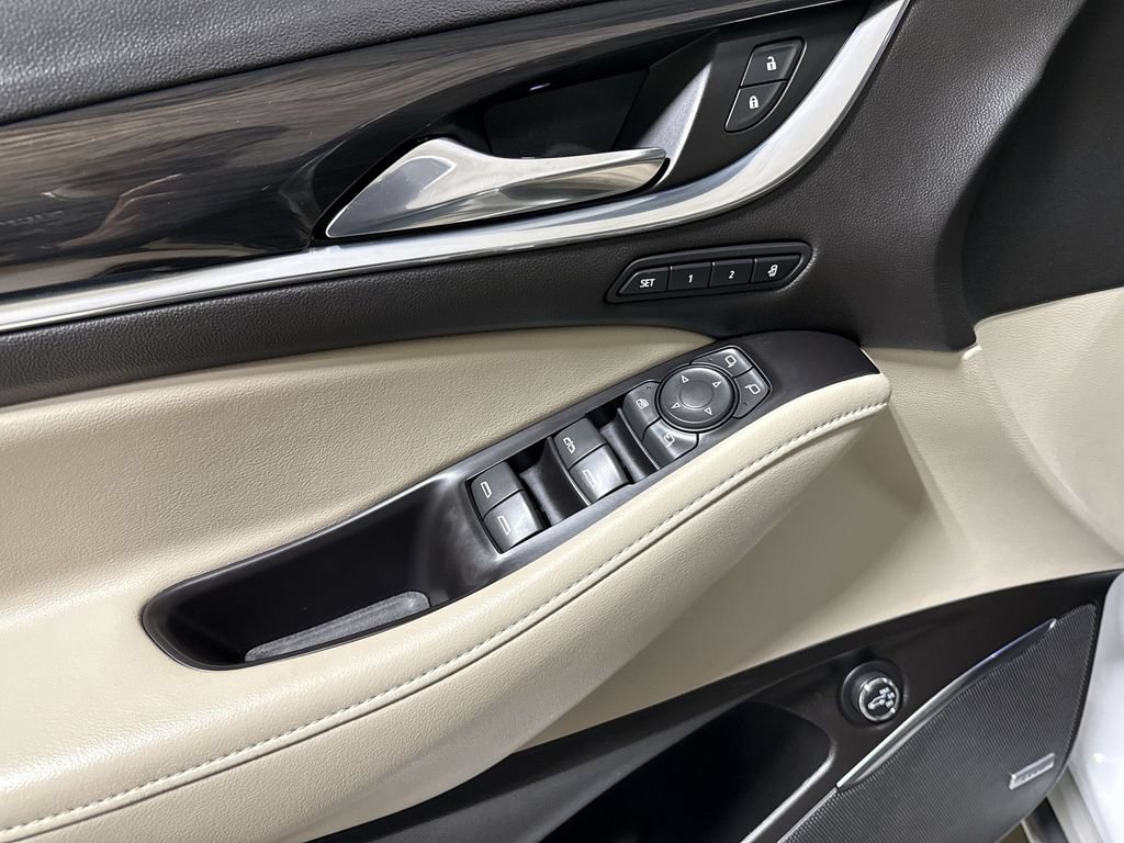 Used 2020 Buick Enclave Premium w/ Sun and Sites Package AWD/4WD image 22