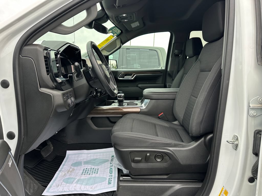 Certified 2023 Chevrolet Silverado 1500 RST w/ Convenience Package II AWD/4WD image 33