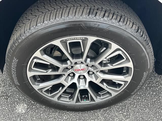 New 2026 GMC Yukon Denali w/ Denali Reserve Package AWD/4WD image 19