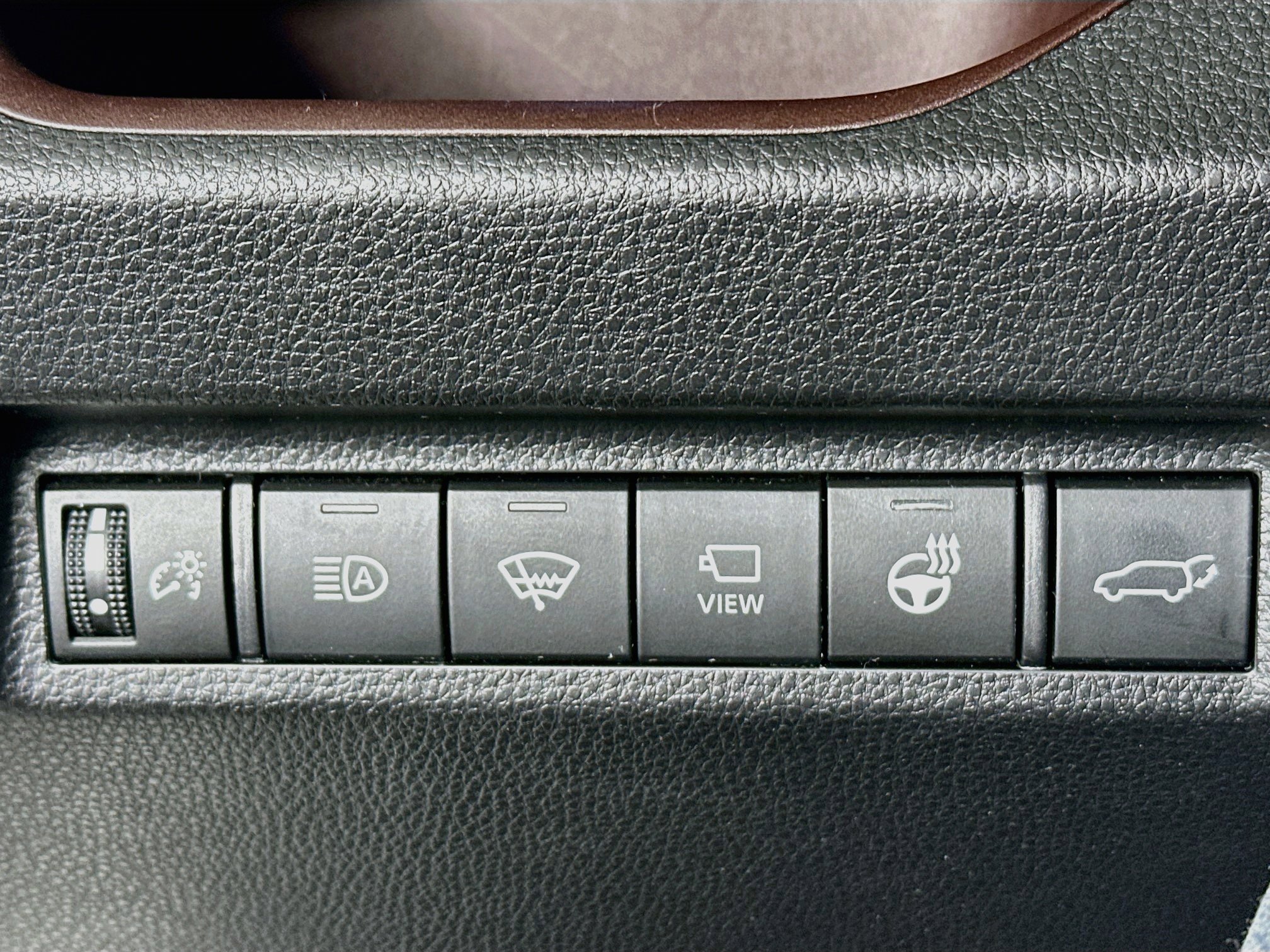 Used 2020 Toyota RAV4 Limited FWD image 16