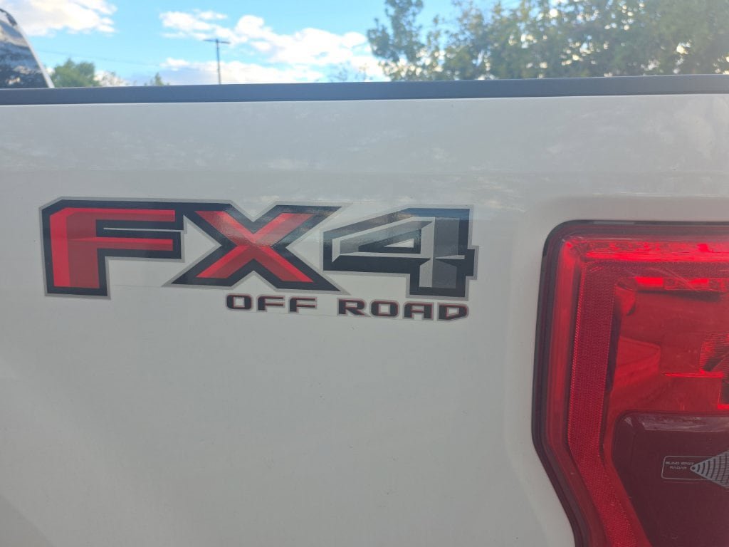 Used 2017 Ford F250 XL w/ STX Appearance Package AWD/4WD image 6