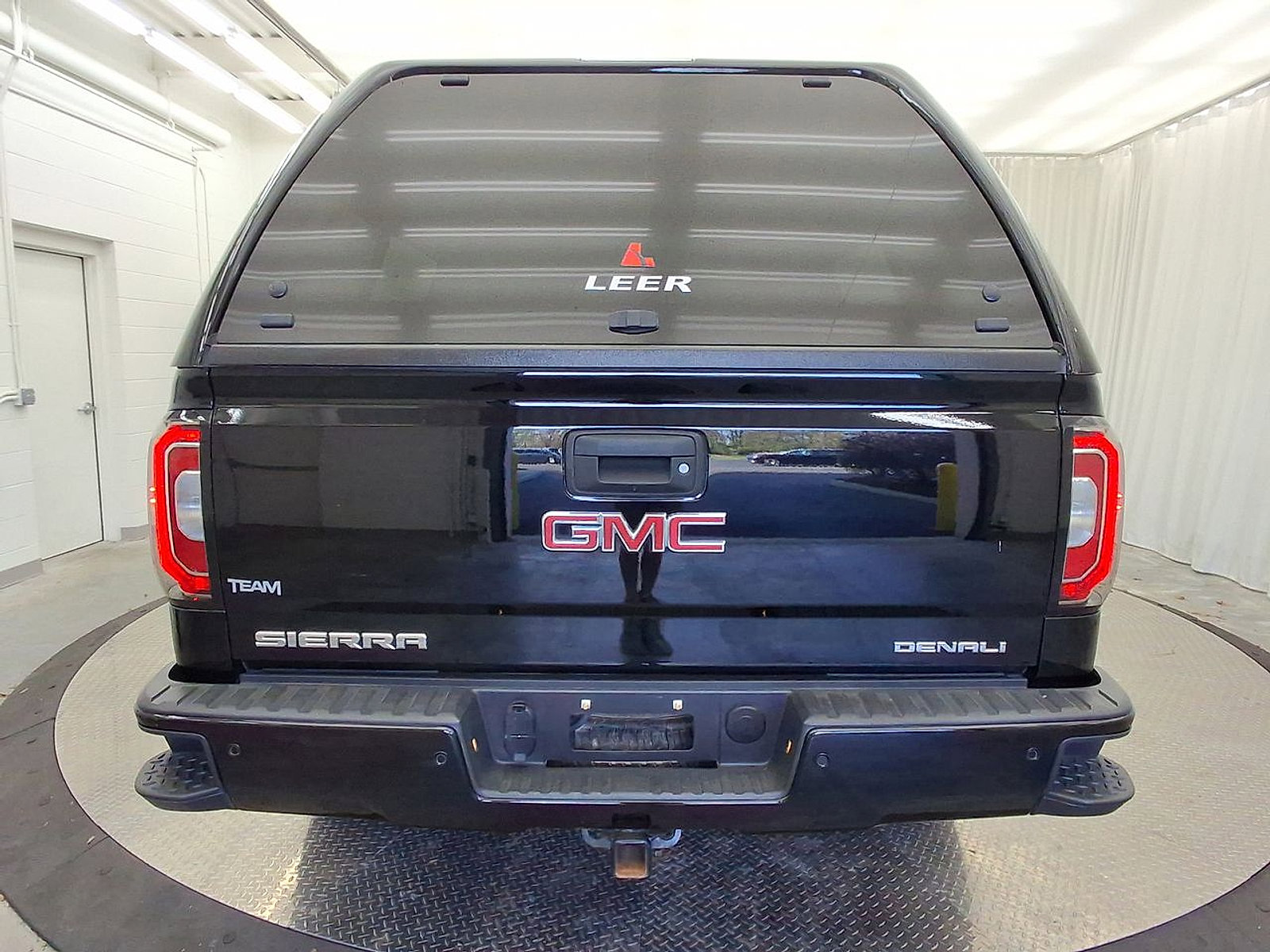 Used 2018 GMC Sierra 1500 Denali image 23