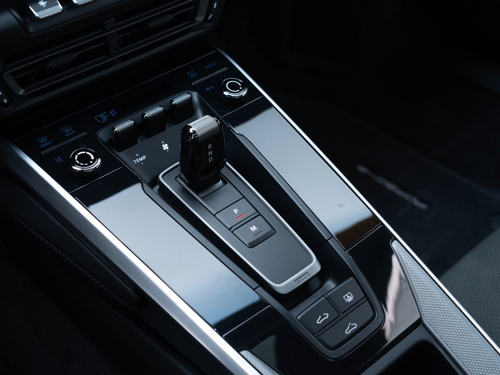 Certified 2025 Porsche 911 Turbo AWD/4WD image 27