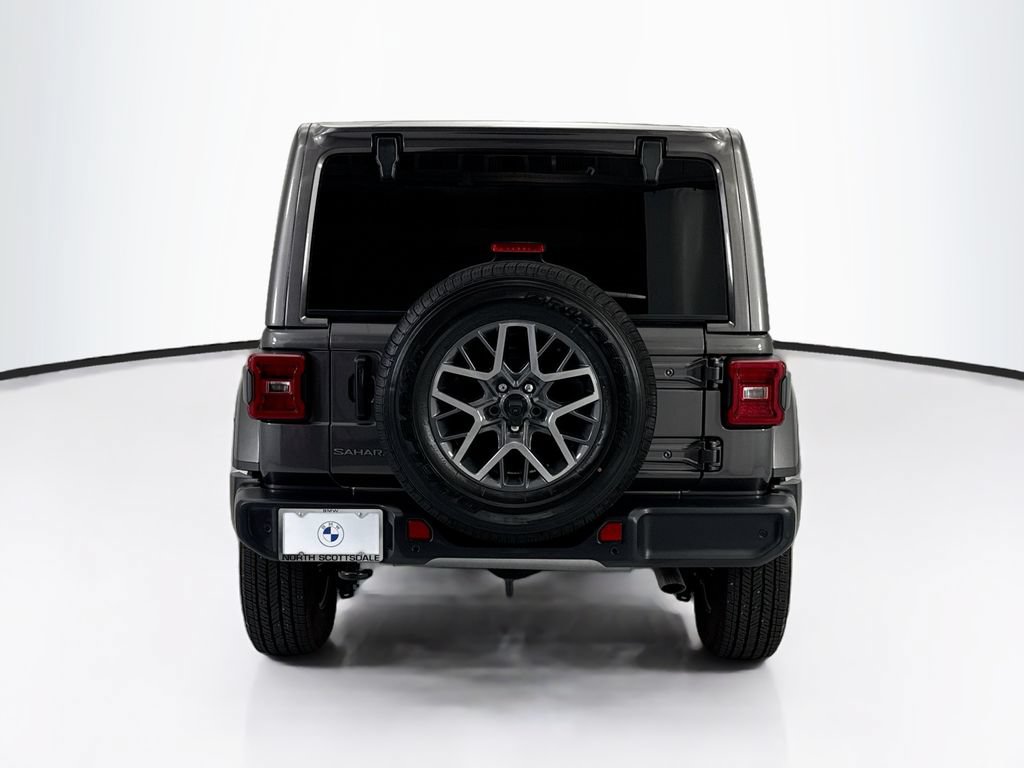 Used 2025 Jeep Wrangler Unlimited Sahara AWD/4WD image 6