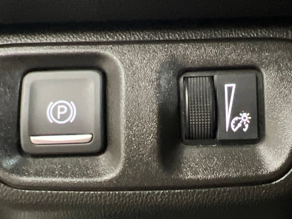 Used 2021 GMC Acadia AT4 w/ Preferred Package AWD/4WD image 44