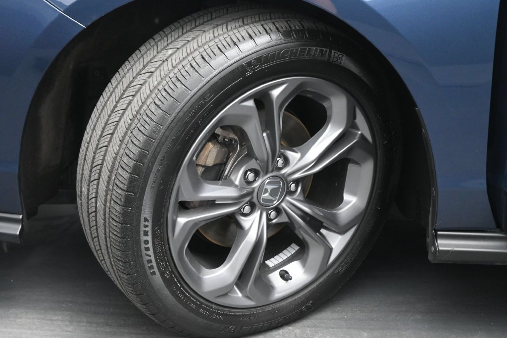 Used 2023 Honda Accord EX image 17
