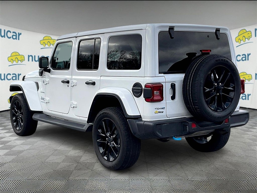 Used 2024 Jeep Wrangler Unlimited Sahara w/ Safety Group image 4