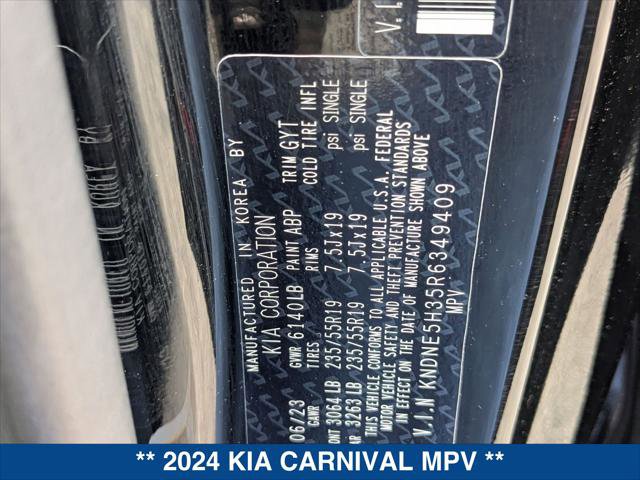 Used 2024 Kia Carnival SX image 24