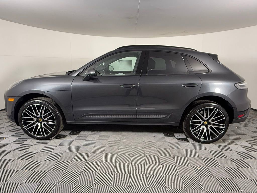 New 2026 Porsche Macan image 2