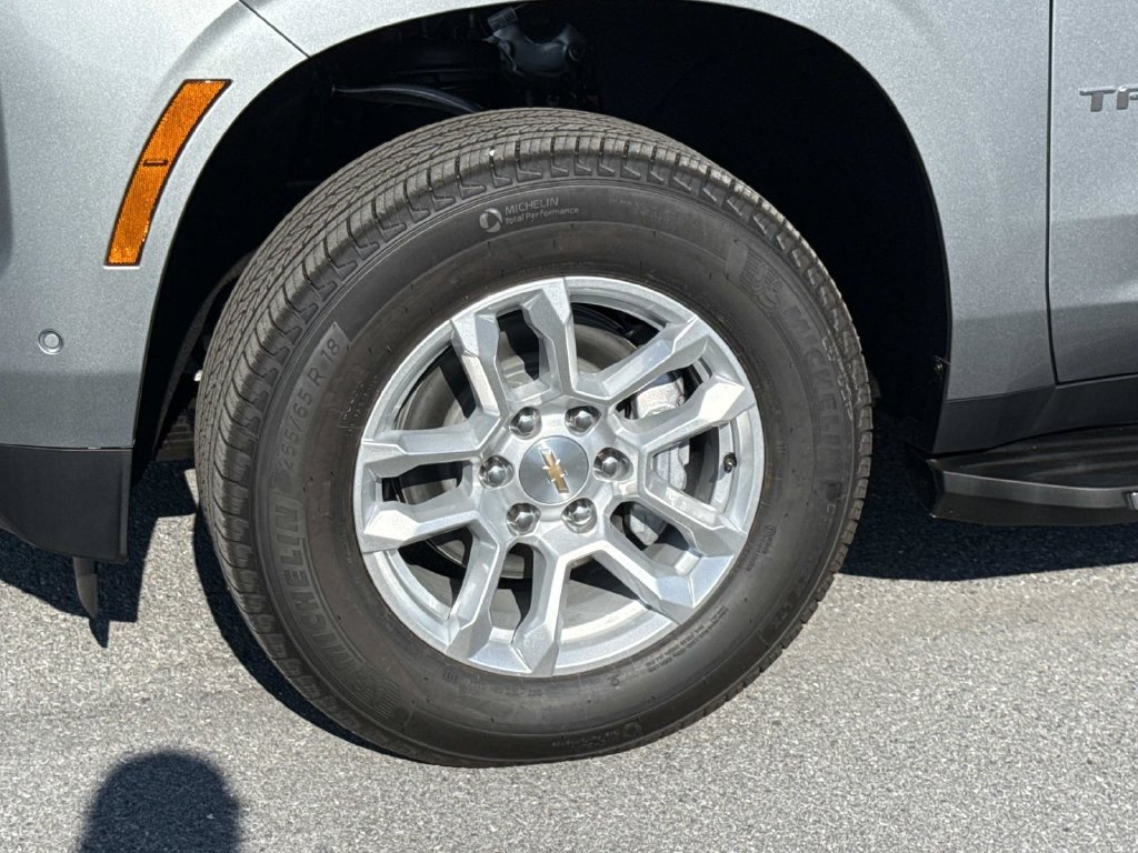 New 2026 Chevrolet Tahoe LS AWD/4WD image 17