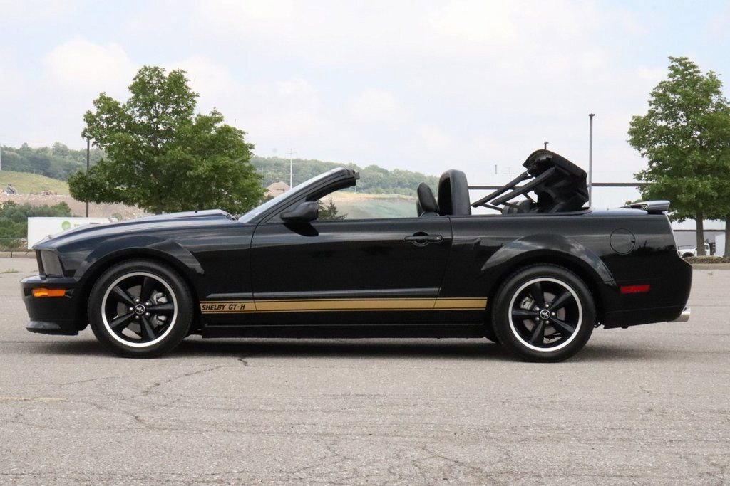 Used 2007 Ford Mustang GT image 3