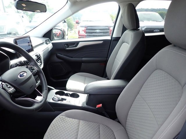 Used 2022 Ford Escape SE w/ Cold Weather Package image 15