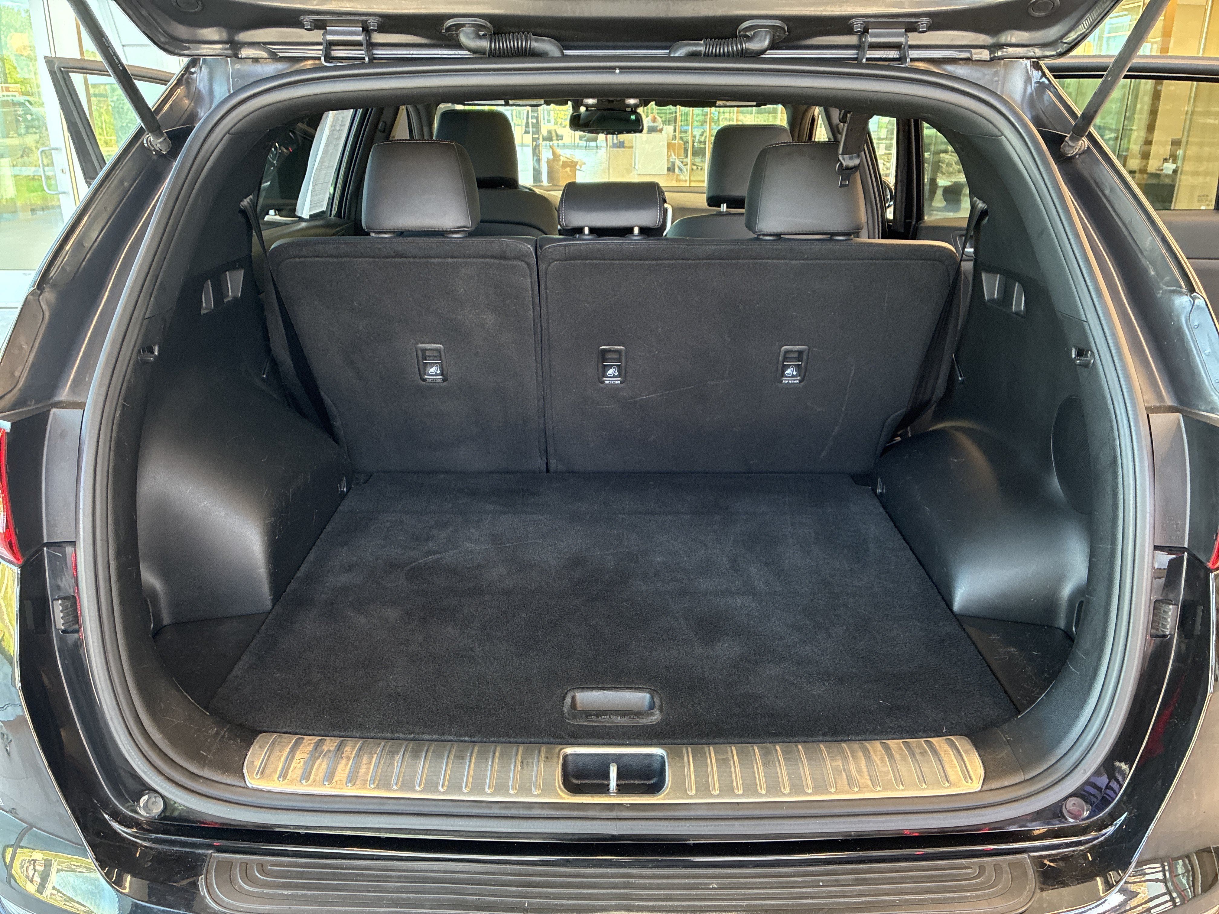 Certified 2022 Kia Sportage Nightfall Edition w/ Nighfall AWD Premium Package image 9