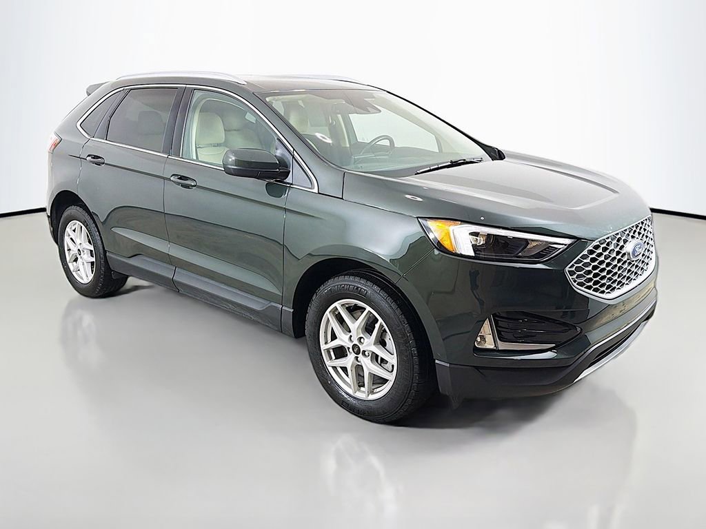 Used 2024 Ford Edge SEL w/ Convenience Package image 2