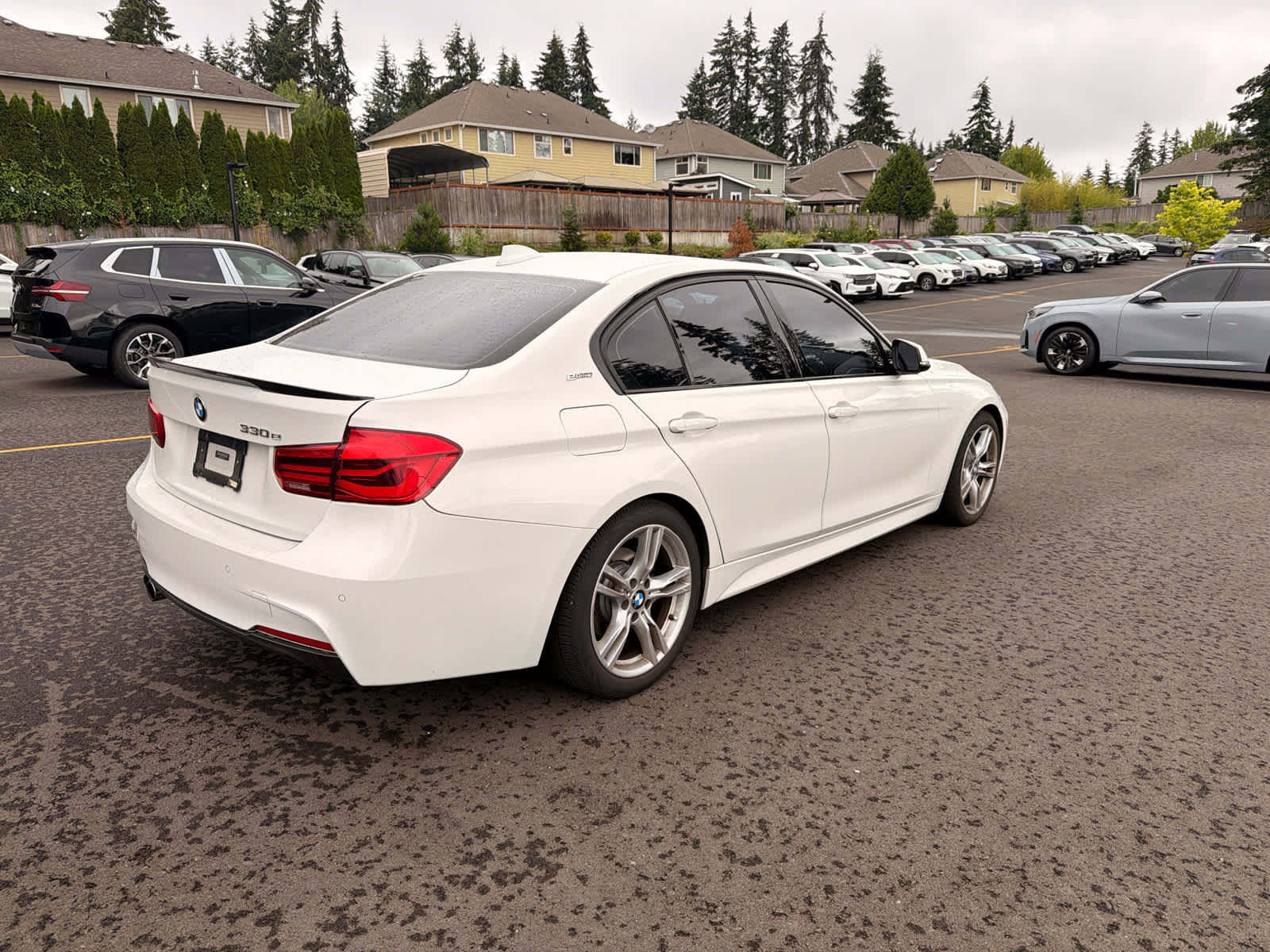 Used 2017 BMW 330e RWD image 4