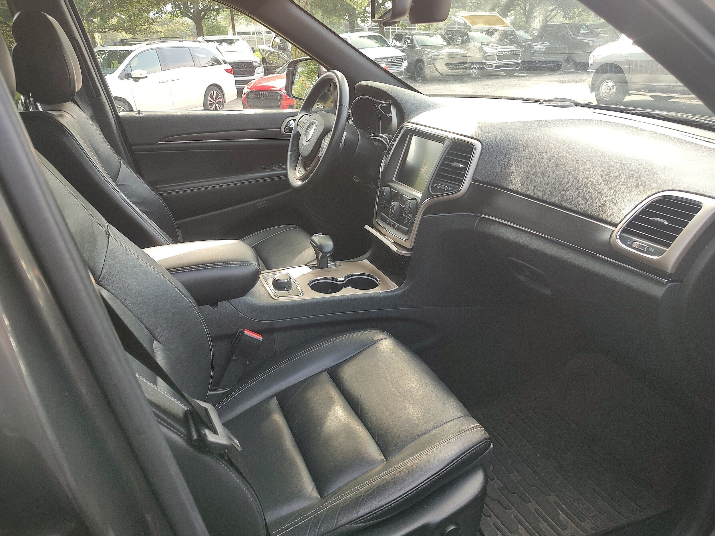 Used 2014 Jeep Grand Cherokee Limited AWD/4WD image 4