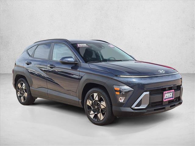 Used 2025 Hyundai Kona SEL FWD image 3