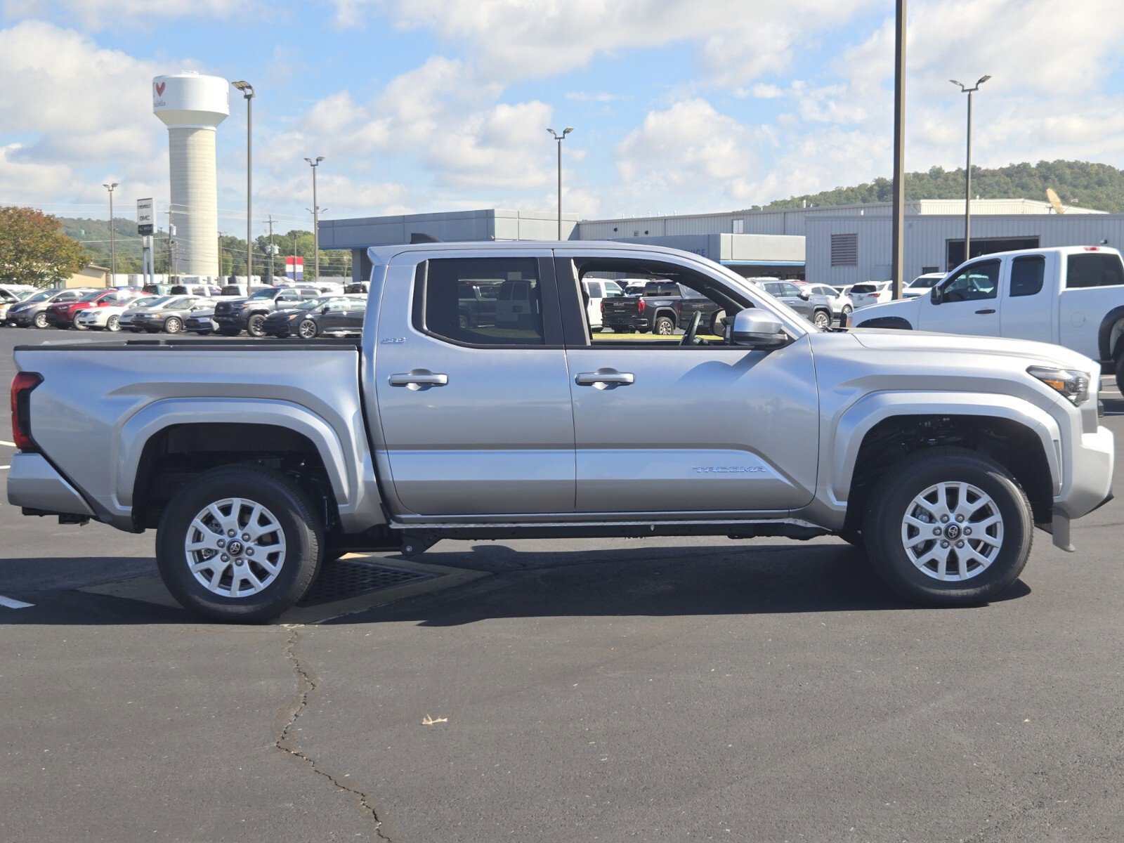 New 2025 Toyota Tacoma SR5 image 2