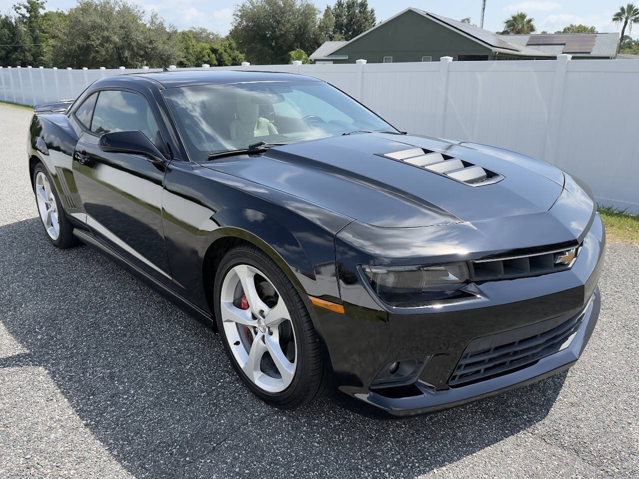 Used 2015 Chevrolet Camaro SS RWD image 3