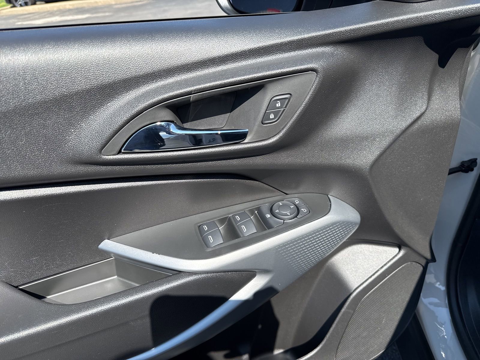 Used 2026 Chevrolet Trax RS FWD image 20