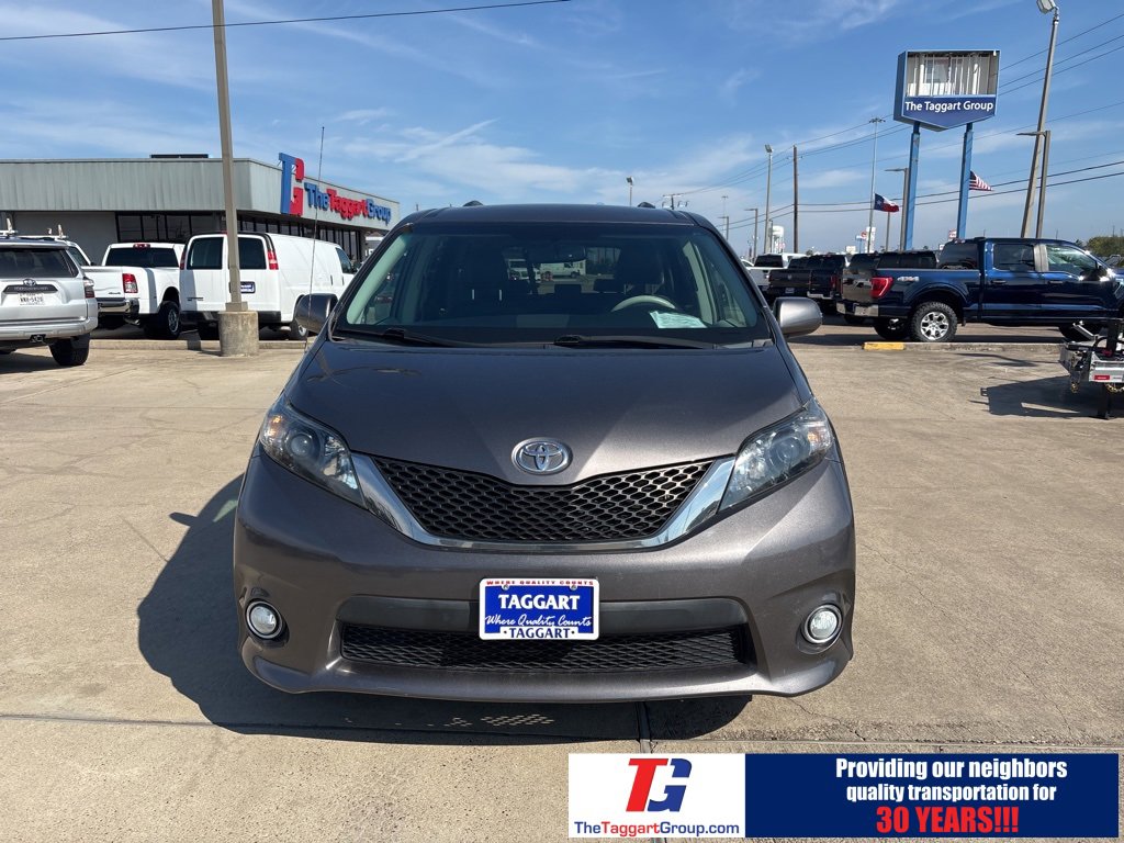 Used 2012 Toyota Sienna SE image 9