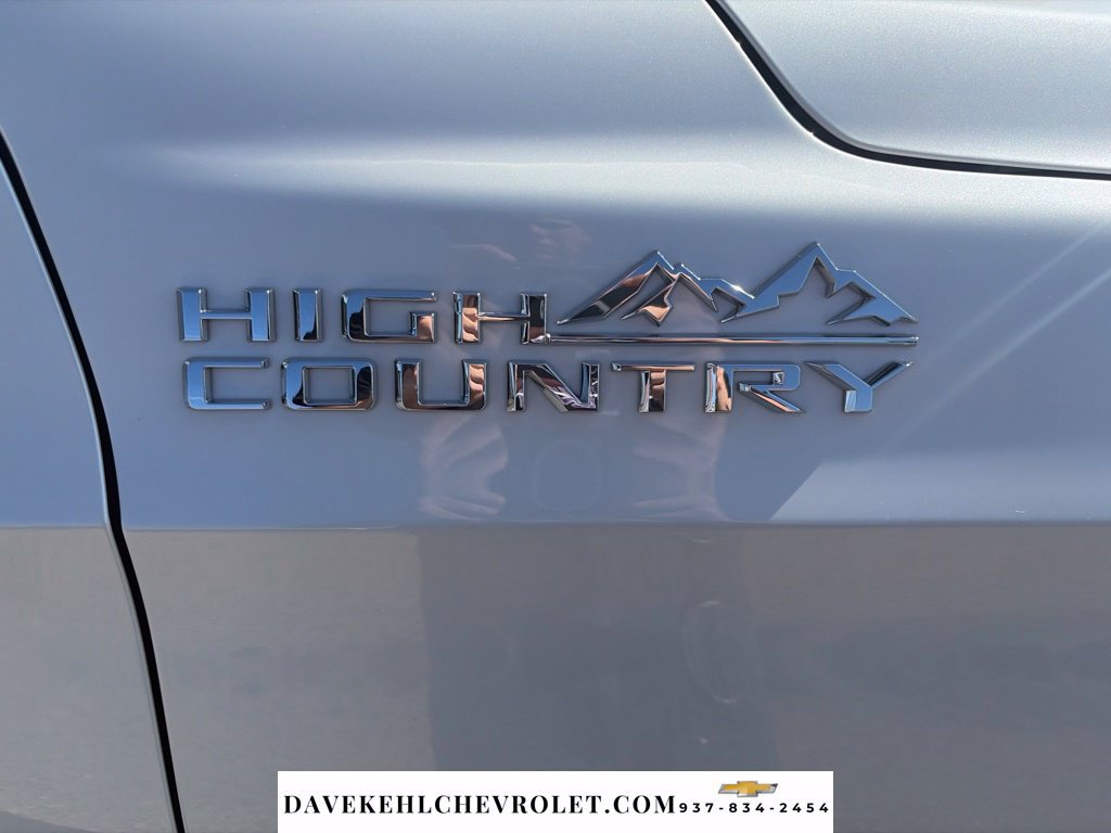 Used 2025 Chevrolet Tahoe High Country AWD/4WD image 43