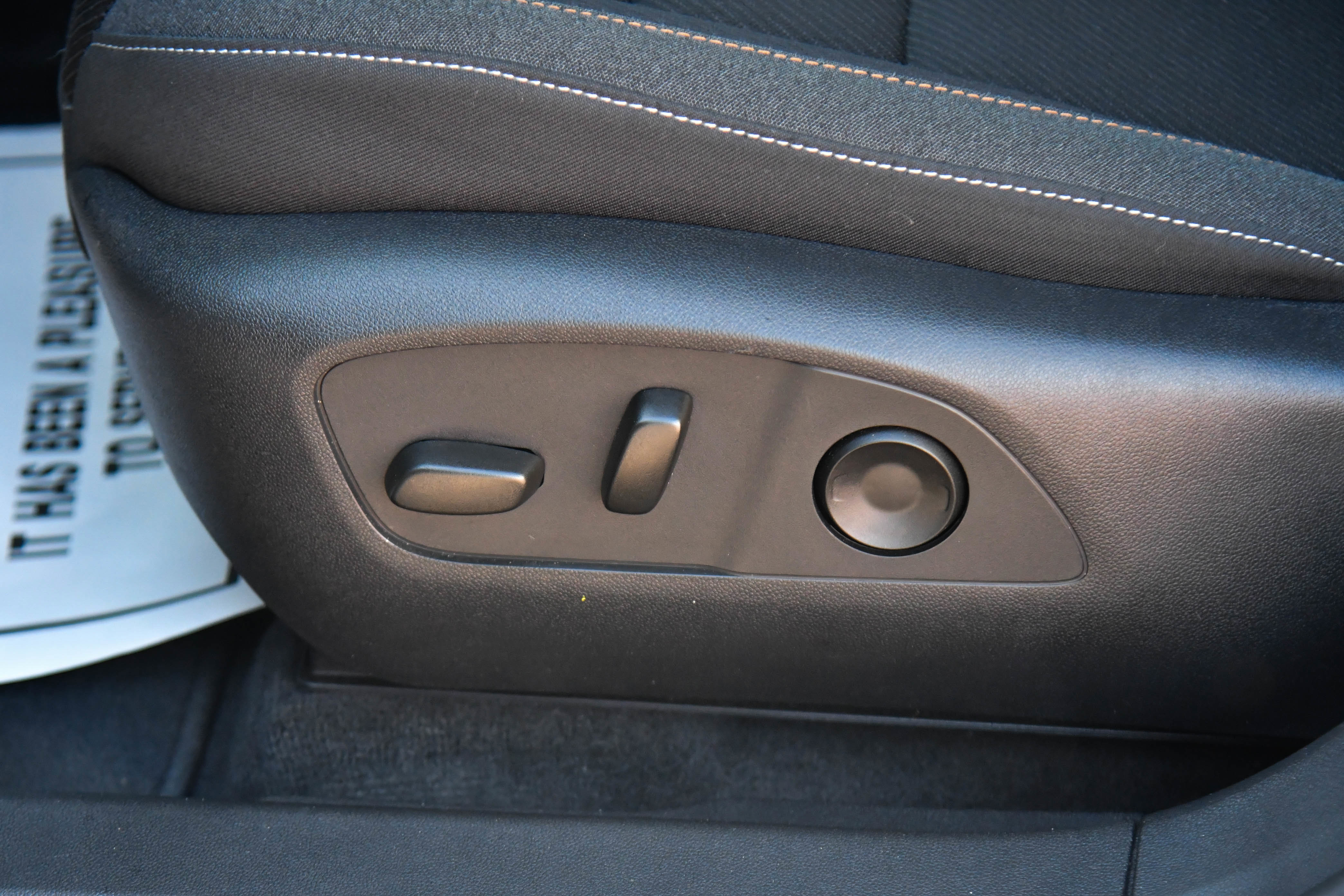 Used 2024 Honda Prologue EX image 17