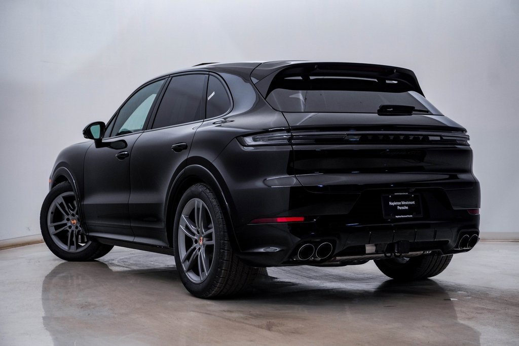 New 2026 Porsche Cayenne GTS image 3