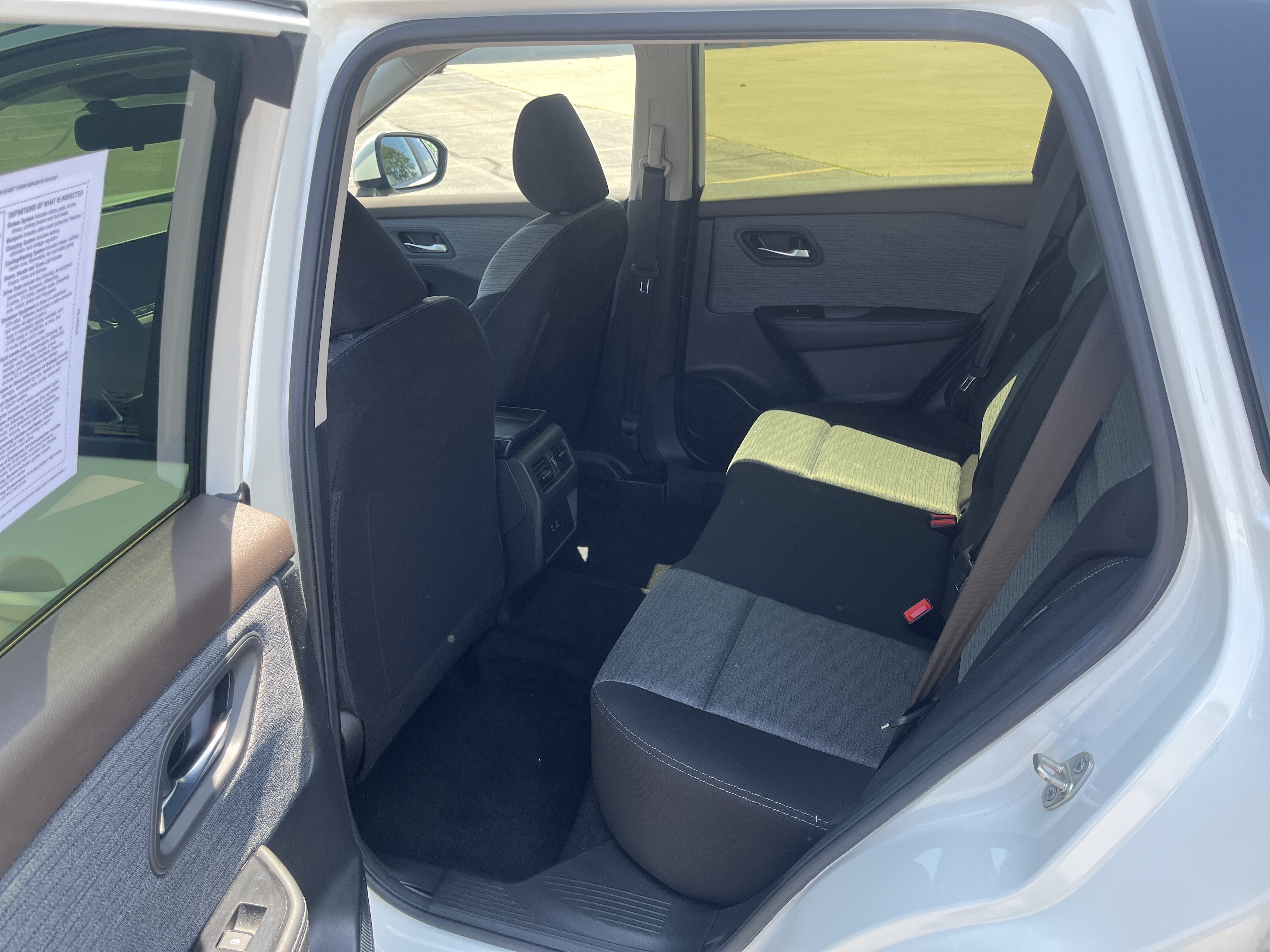 Used 2023 Nissan Rogue SV AWD/4WD image 12