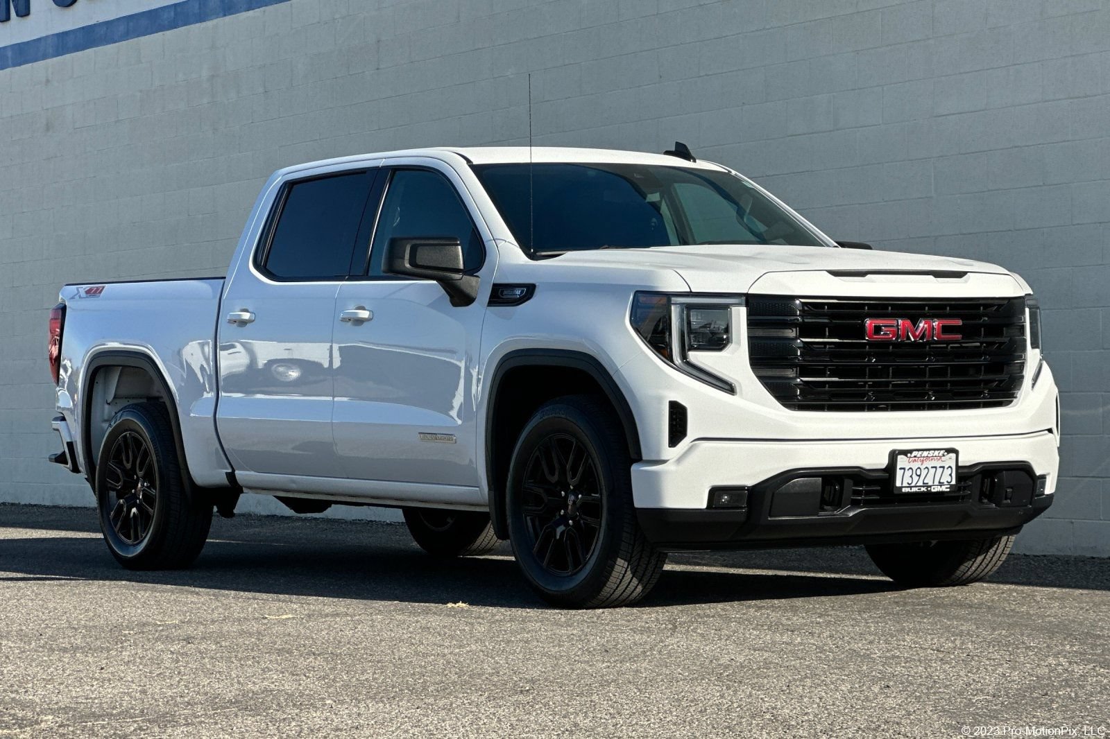 Certified 2024 GMC Sierra 1500 Elevation RWD image 1