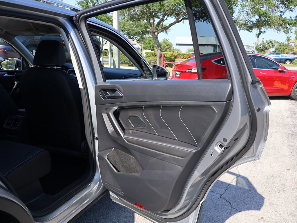 Used 2023 Volkswagen Tiguan SE FWD image 22